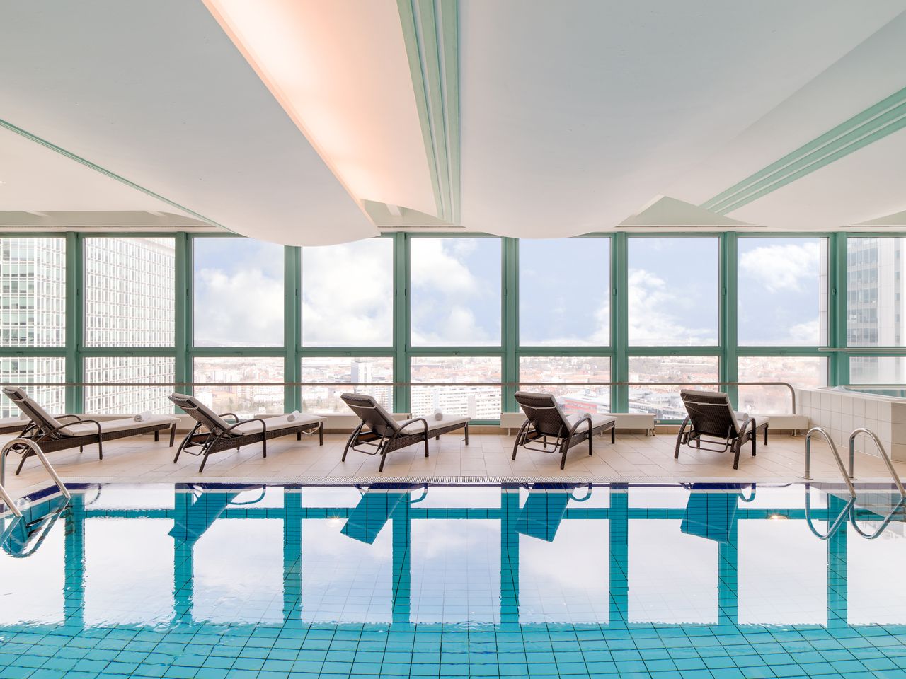 Städte- und Wellnessreise über den Dächern Prags