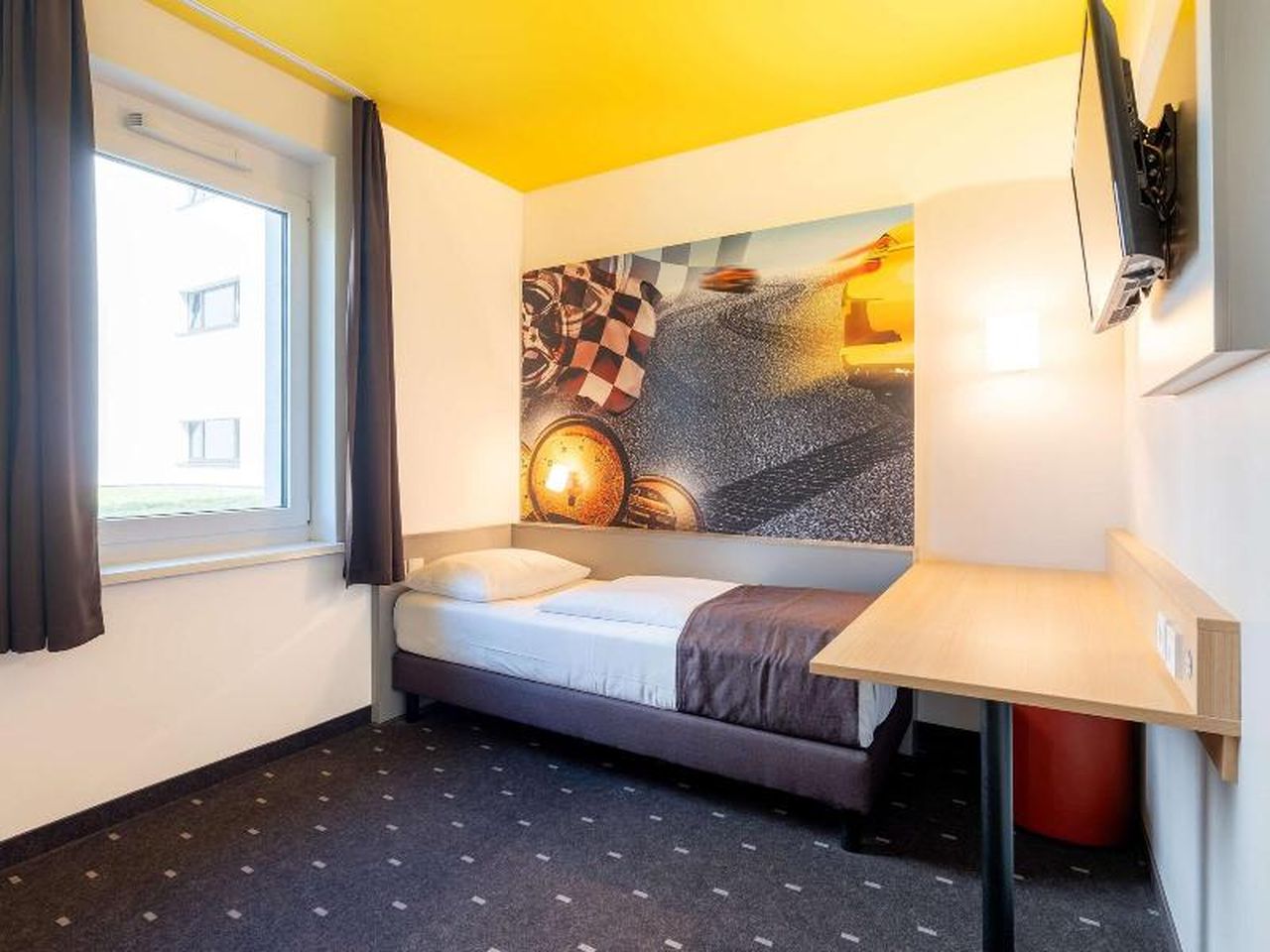 6 Tage im B&B Hotel Stuttgart