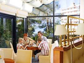 5 Tage Urlaub mit Frühstück im Wellness Hotel Apollo - Lifeclass Hotels & Spa