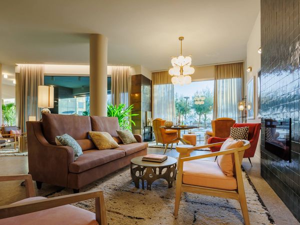 8 Tage zwischen Strand und Bergen mit Halbpension in Pesaro