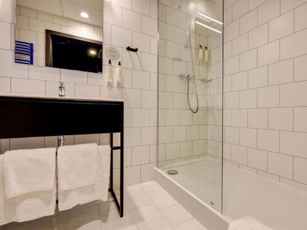 Witaj-4 Tage mit Frühstück im Arche Hotel Geologiczna in Warschau