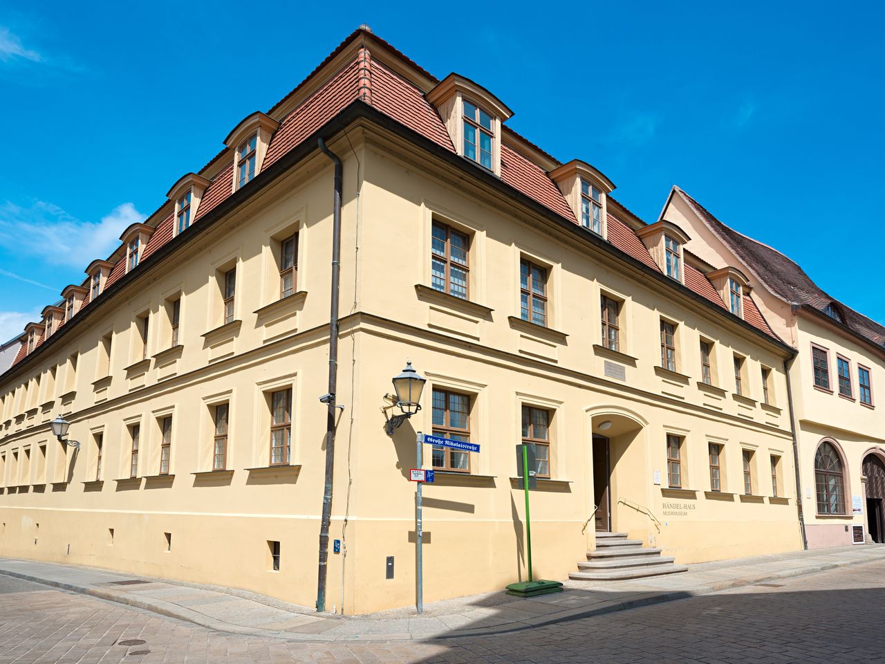 Kurz nach Halle