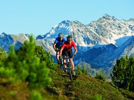 7 Tage Familienurlaub mit Pool im Appartement im Tiroler Ötztal