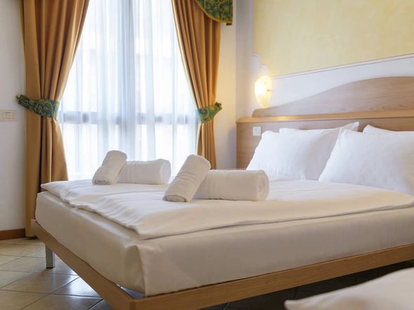 Doppelzimmer mit Balkon