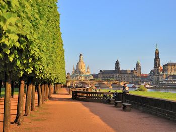 2 Tage Dresden erleben - 1 Tag Hop-On-Hop-Off Bustour