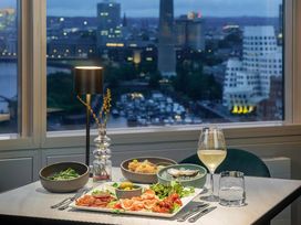 3 Tage im INNSIDE by Malia Düsseldorf Hafen genießen