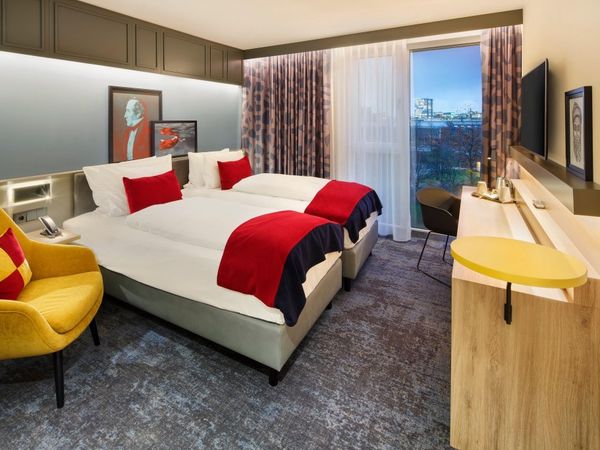6 Tage im Holiday Inn Hamburg-HafenCity mit Frühstück Holiday Inn Hamburg - HafenCity inkl. Frühstück