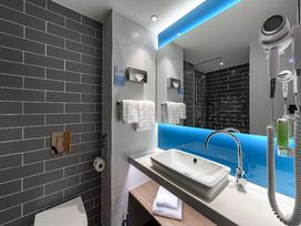 3 Tage mit Frühstück im Holiday Inn Express Göttingen