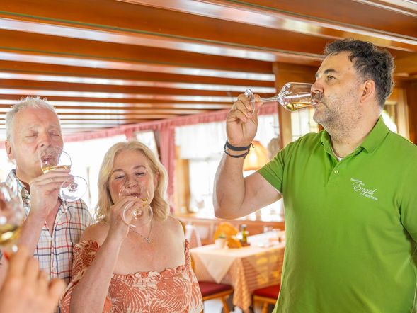Weinfreu(n)de inkl Abendessen & Weinbegleitung 5 Tage
