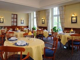 Dichter & Denker –  3 Tage Schlafen, Schlemmen, Stadt