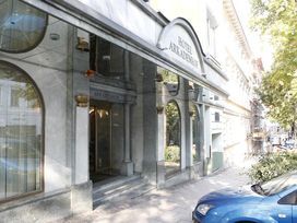 4 Tage Stadtreise mit Frühstück im Arthotel ANA Gala