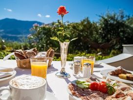 Wohlfühlen mit Panoramablick auf Meran