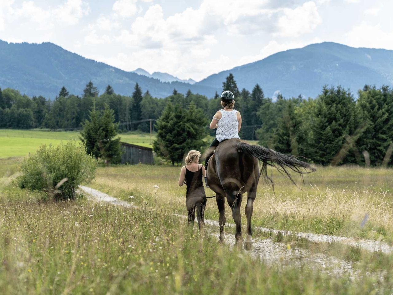 Familienkurzurlaub im veg. Bio-Resort in den Alpen.