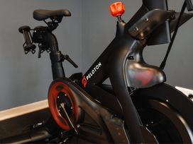 Shopping-Getaway: 2 Tage zwischen HerzoBase & Outlets