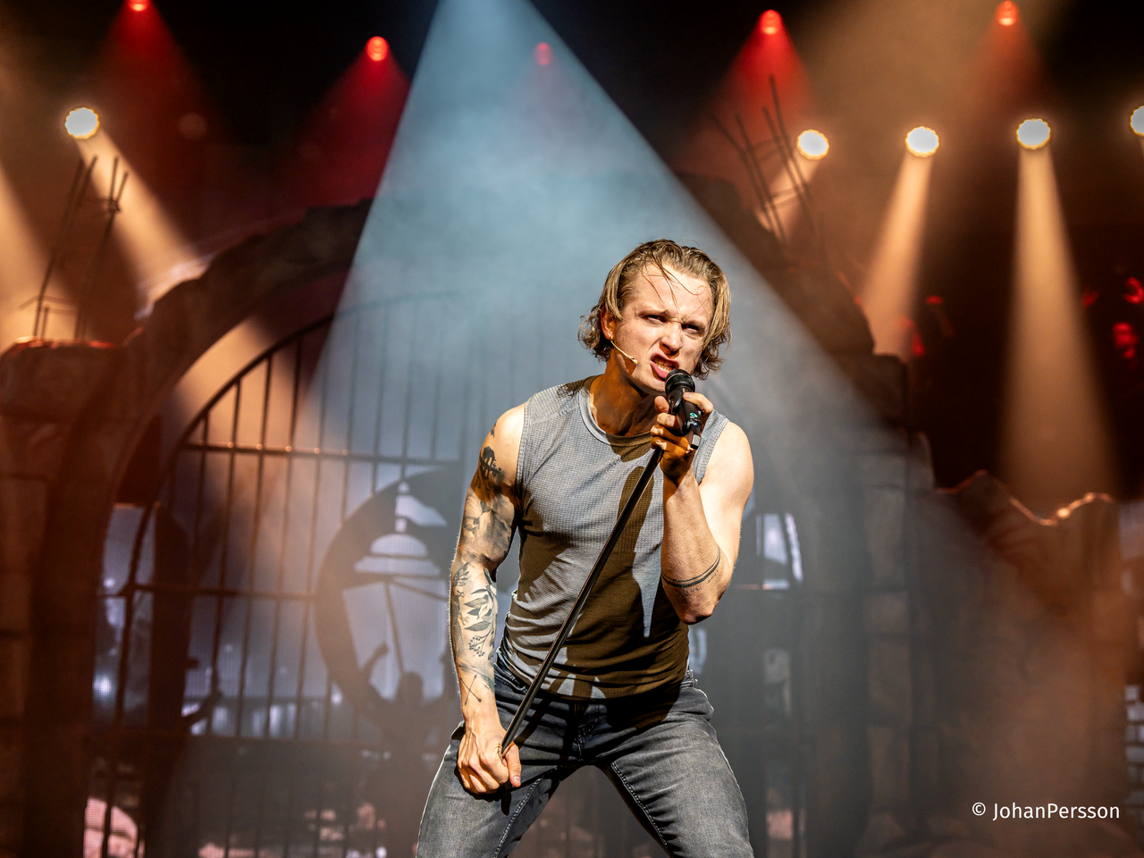 WE WILL ROCK YOU Musical mit Ticket und Hotel