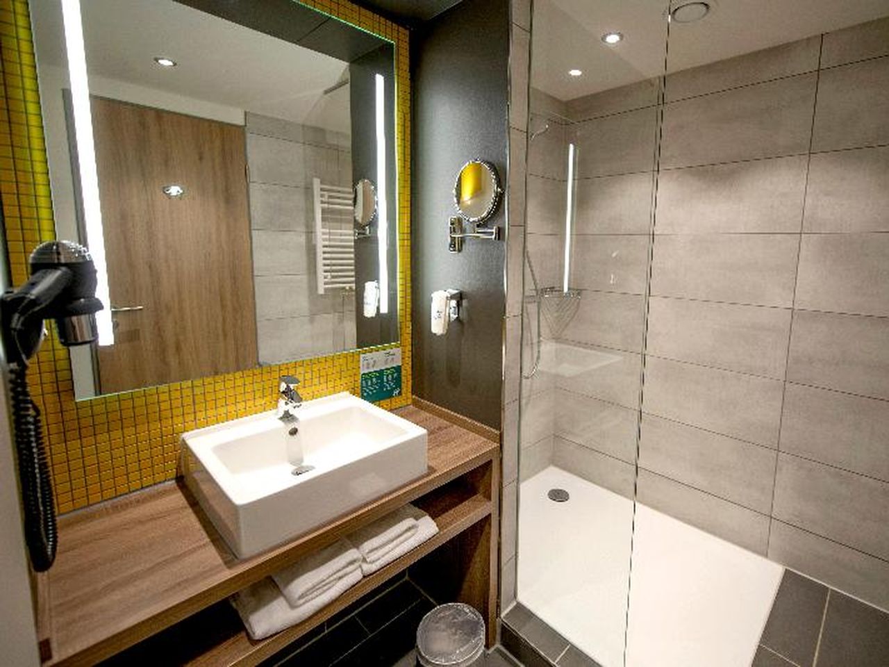 3 Tage im Holiday Inn Hamburg-HafenCity 