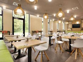 2 Tage Kurzurlaub mit Frühstück im Super 8 by Wyndham Mainz Zollhafen