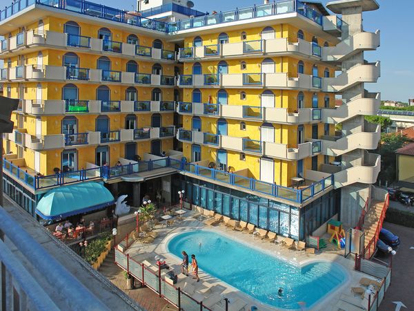 4 sonnige Tage an der Küste Italiens verbringen in Lido di Jesolo, Venetien inkl. Halbpension