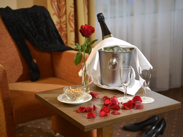 Zeit zu Zweit (Romantische Flucht aus dem Alltag) in Hilden Frühstück