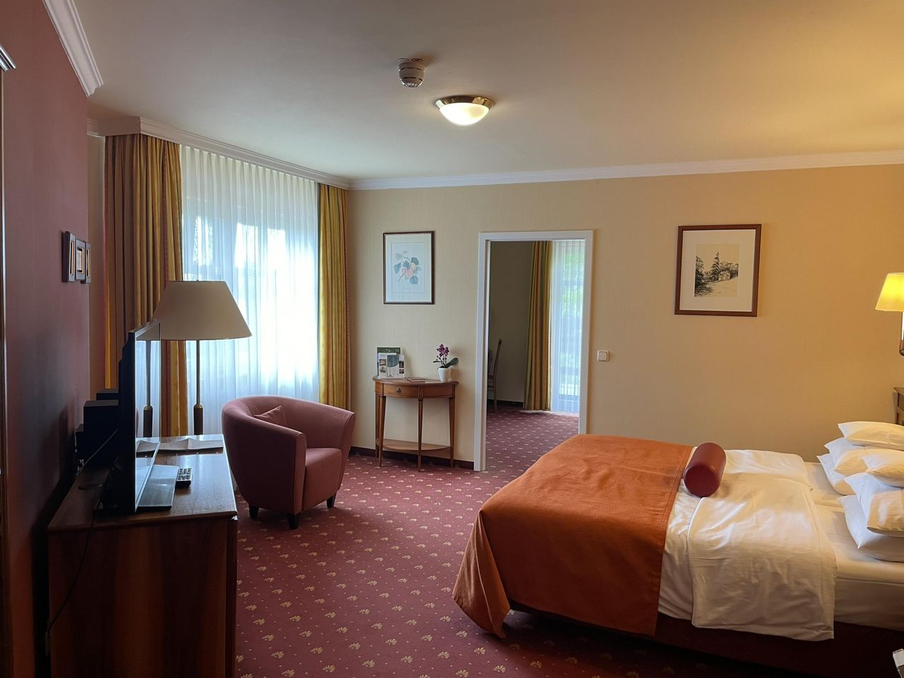Deluxe Suite