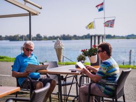 7 Tage Entspannung am Flussufer der Maas