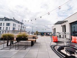 Shopping-Getaway: 2 Tage zwischen HerzoBase & Outlets