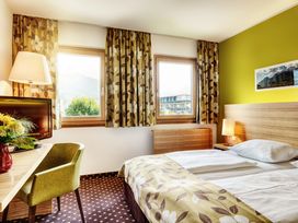 Tiroler City - 3 Nächte im Holiday Inn Innsbruck mit Frühstück