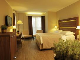 5 Tage Urlaub mit Frühstück im Wellness Hotel Apollo - Lifeclass Hotels & Spa