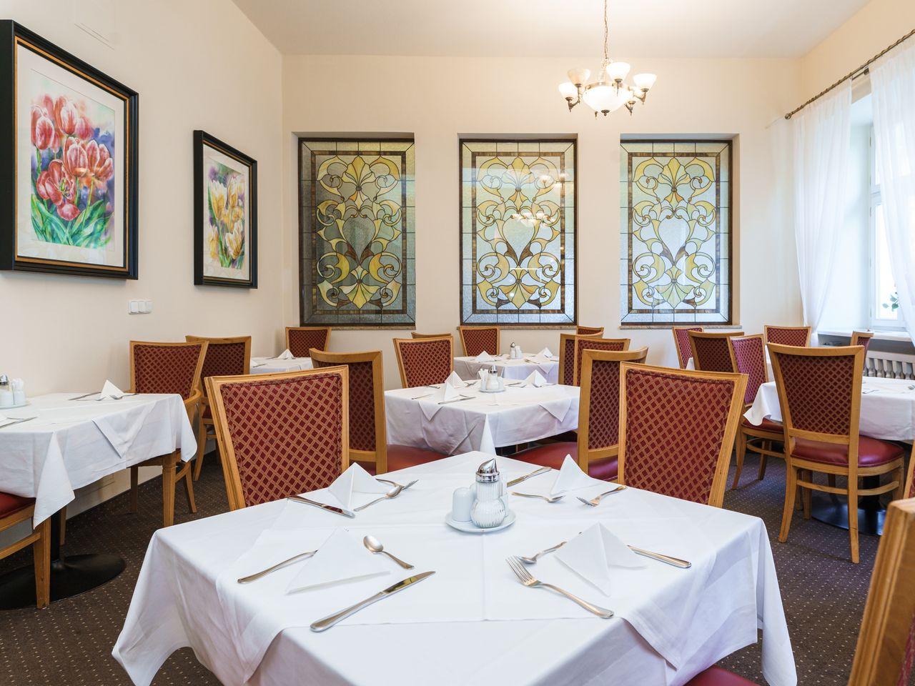 Wellnesszeit in Karlsbad mit Massage & Stadtführung