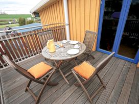 Marina Niderviller:4 Tage Floating Apartment im Elsaß