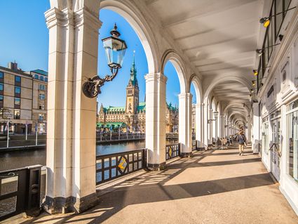 7 Tage im Hotel NH Hamburg Mitte mit Frühstück
