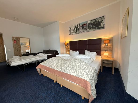 Doppelzimmer Hotel Keilberg mit 2 Aufbettungen
