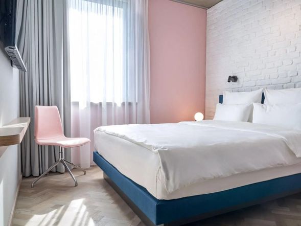 Doppelzimmer mit Kingsize Bett