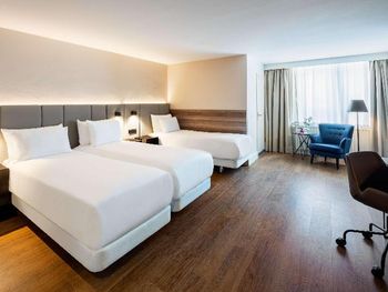 8 Tage im Hotel NH Amsterdam Schiller