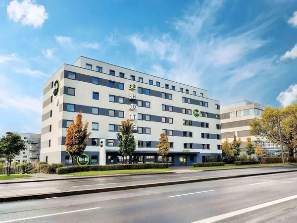 6 Tage Urlaub mit Frühstück im B&B Hotel Wiesbaden-Hbf B&B Hotel Wiesbaden-Hbf, Hessen inkl. Frühstück