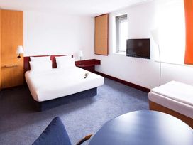 Suite Hannover! 2 Tage Kurzurlaub mit Frühstück im Novotel Suites Hannover City