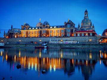 Dresden von der Elbe aus