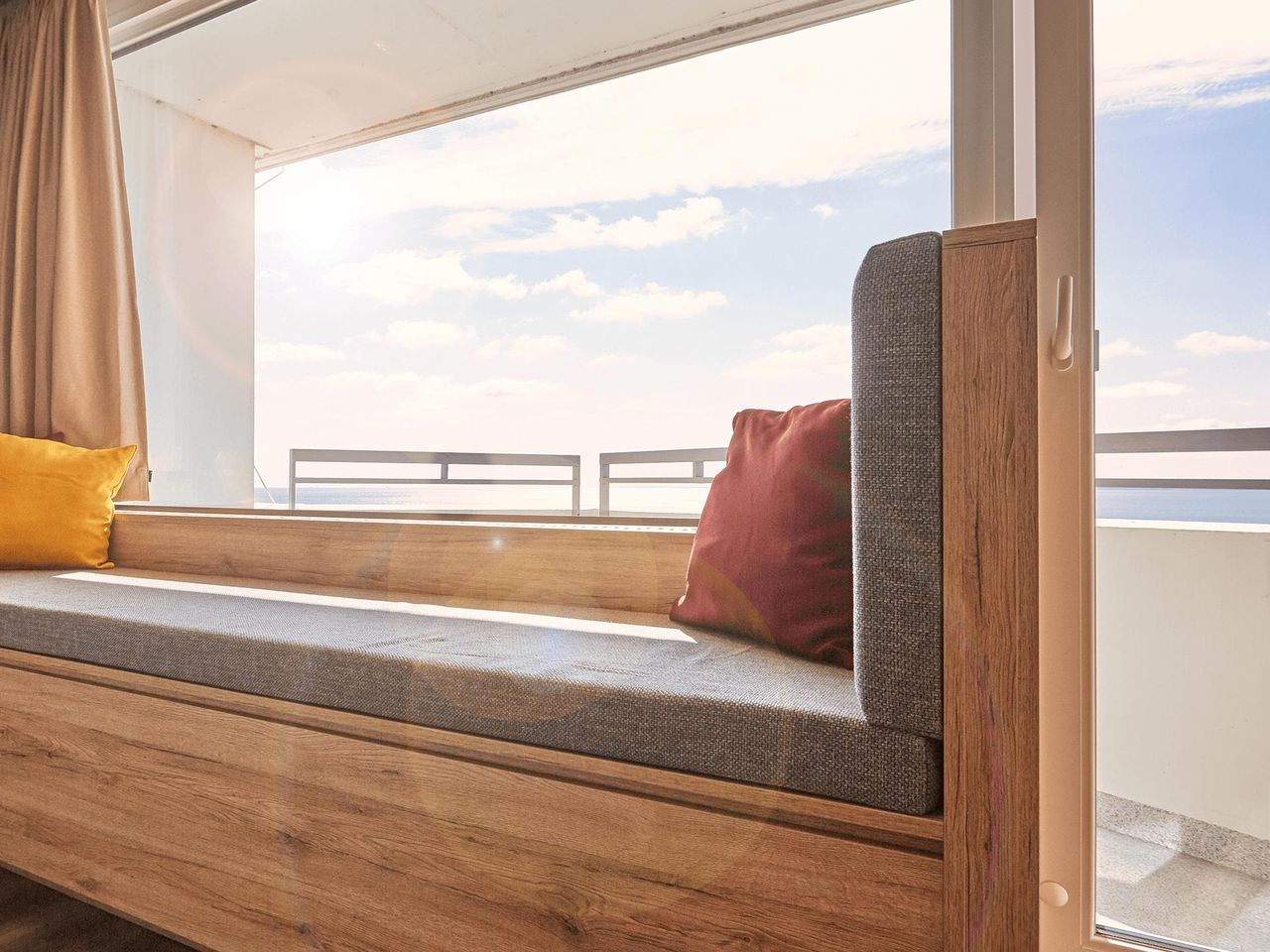 Einzelzimmer COMFORT mit Balkon und Meerblick