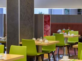 2 Tage mit Frühstück im Hotel Novotel Aachen City