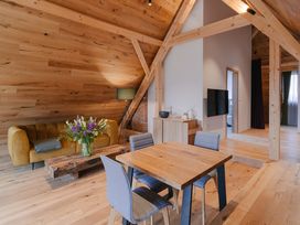 3 Tage - Wellness & Genuss für Zwei - Luxusmomente zwischen Weinbergen und Karst