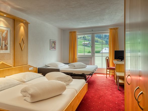 Familienzimmer (Mindestbelegung 2 Erw. + 1 Kind)