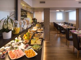 3 Tage im Hotel Campione in Bissone mit HP
