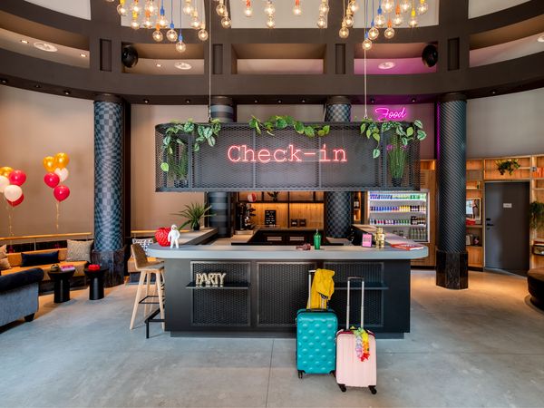 VIP STAY & BREAKFAST - 3 Tage Den Haags Herz Special Moxy The Hague, Südholland (Zuid-Holland) inkl. Frühstück