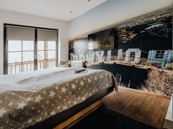 Road Stop Evening im Las Vegas Zimmer mit Whirlpool in Mettmann Halbpension