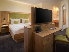 8 Tage Wellness im Salzburger Land mit Bergpanorama