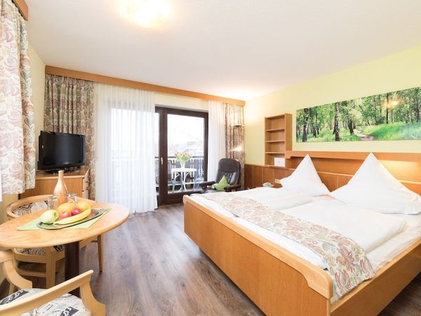 4 Tage Erholung im Vitalhotel Vier Jahreszeiten mit Frühstück in Bad Füssing, Bayern inkl. Frühstück
