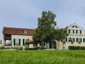 Wellness & Golf auf dem Gutshof im Rottal