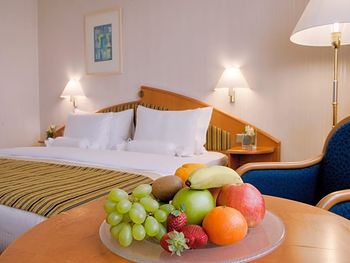 Städte- und Wellnessreise über den Dächern Prags