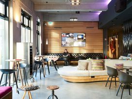 2 Tage Kurzurlaub mit Frühstück im Moxy Frankfurt Eschborn Hotel