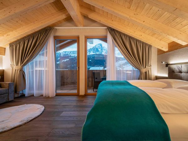 7 Tage Romantische Kuschelzeit inmitten der Dolomiten in Untermoi, Trentino-Südtirol inkl. Frühstück